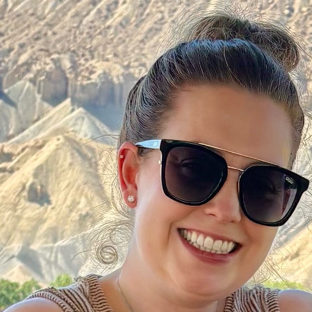 Meet your Posher, Lauren